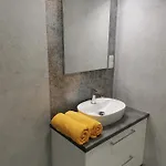 招待所 Robtom 3*